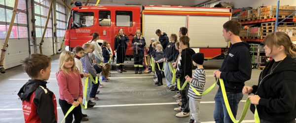 Fahrzeug- und Gerätekunde unserer Löschdinos